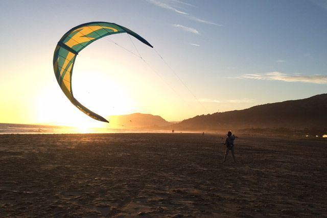Descubre los mejores spots de kitesurf en la provincia de Cádiz.