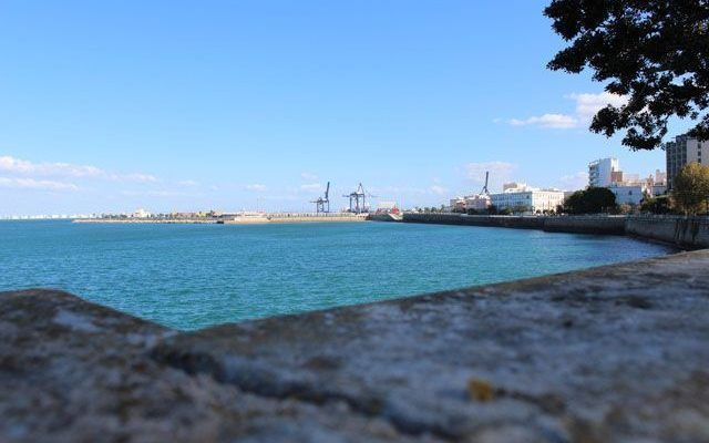 Healthy and Accessible Tour along the Cadiz Seafront