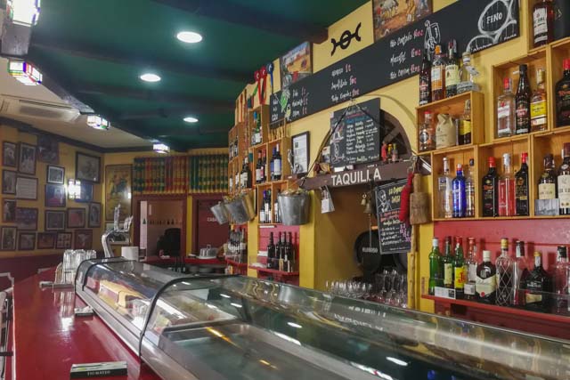 El Tabanco Las Banderillas es uno de los bares con más encanto de Jerez centro.