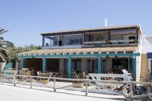 A-Frame Escuela de Surf, Tienda y Restaurante en El Palmar